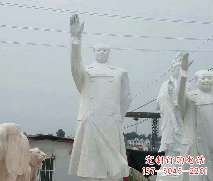 烟台毛泽东伟人石雕,永载史册