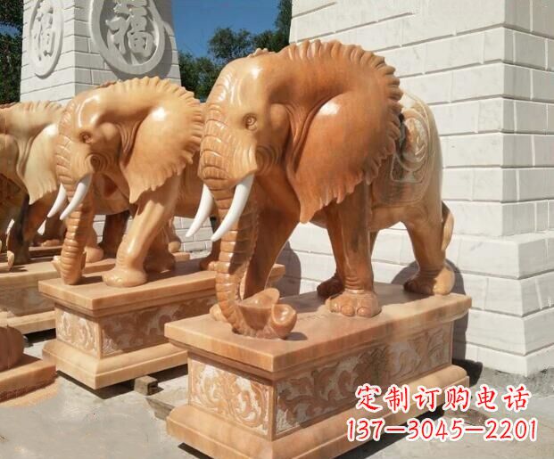 烟台象征吉祥及如意的大象雕塑