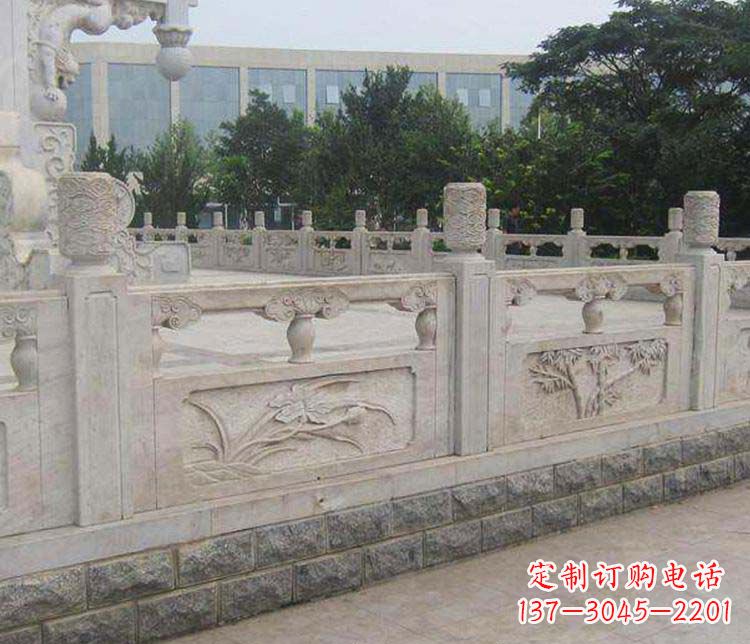 烟台中领雕塑:精美石材栏板雕塑