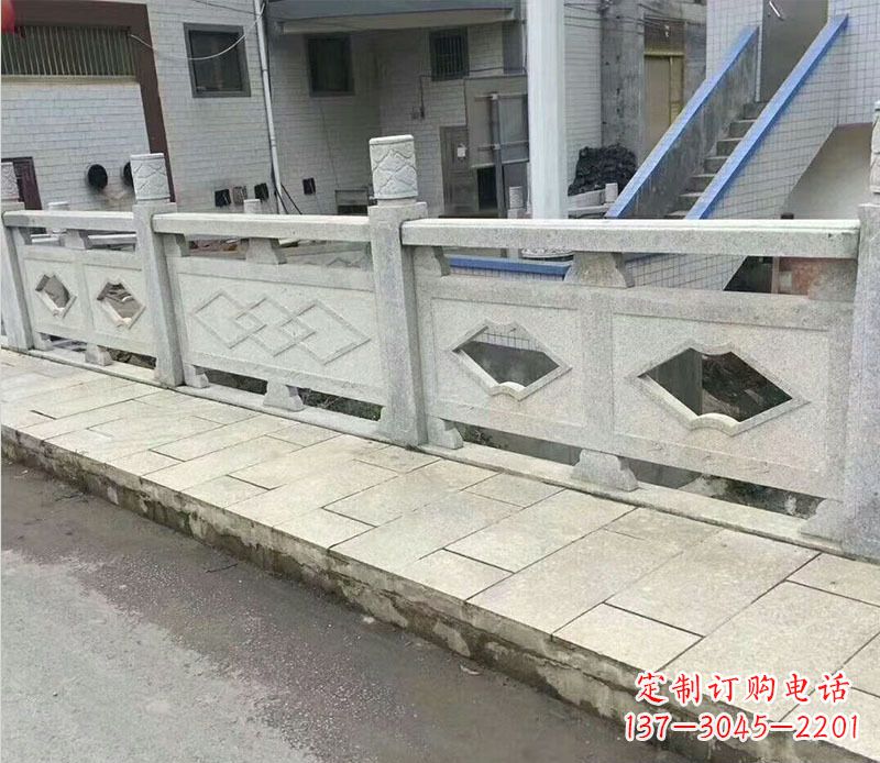 烟台中领雕塑:让您的栏板石雕更加出彩