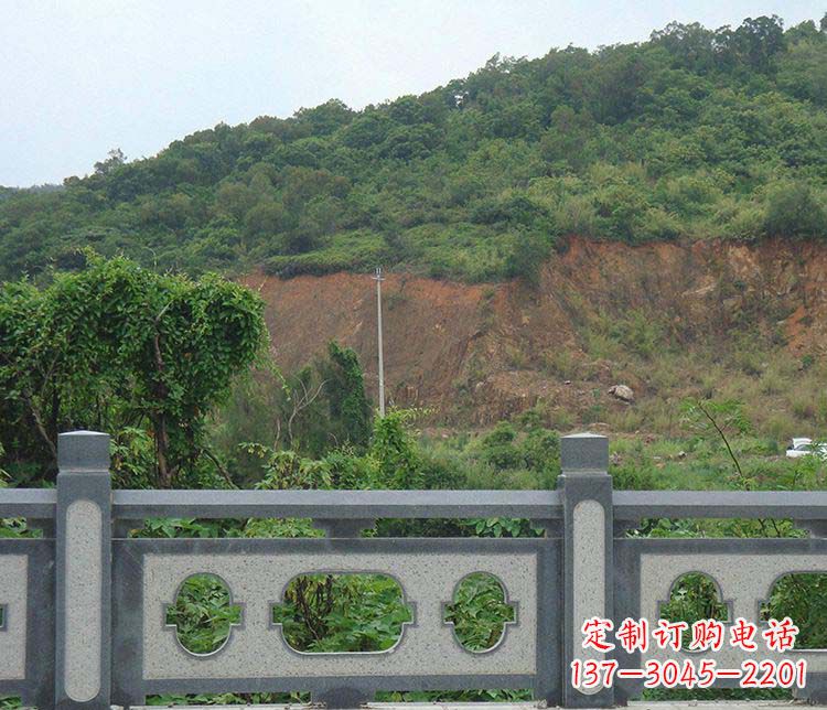 烟台景区仿古栏板石雕:展现华丽古典风格的雕塑艺术