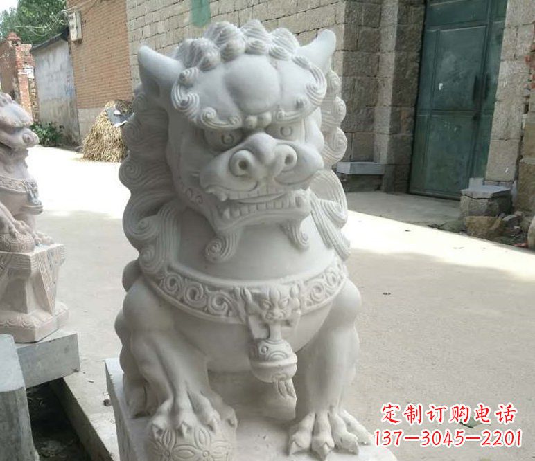 烟台景区南方石狮子石雕