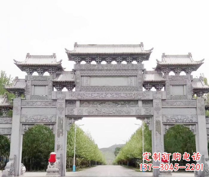 烟台三门石雕牌坊,独具特色的地标雕塑