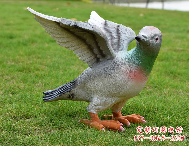 烟台深具历史意义的和平鸽雕塑
