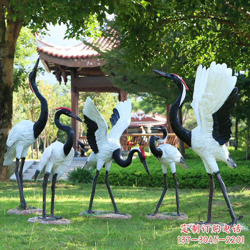 烟台精美彩绘丹顶鹤雕塑