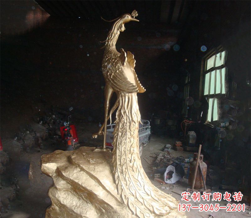 烟台精美制作的孔雀雕塑