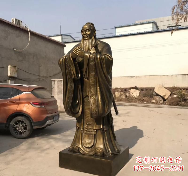 烟台孔子名人铜雕