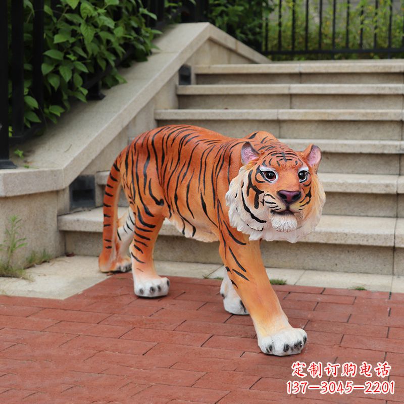 烟台老虎玻璃钢仿雕塑-小区园林仿真动物摆件