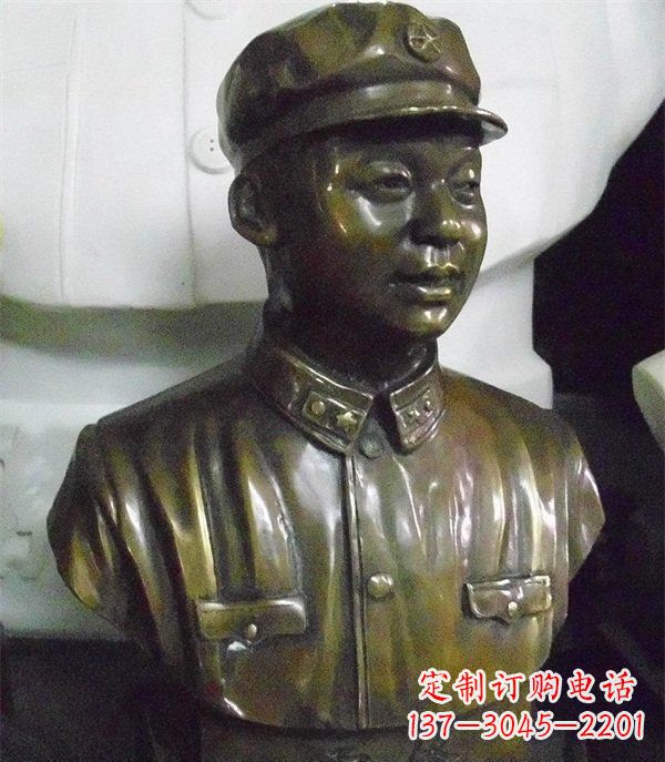 烟台雷锋胸像校园玻璃钢仿铜人物雕塑