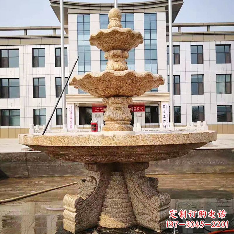 烟台中领雕塑的精美莲花石雕