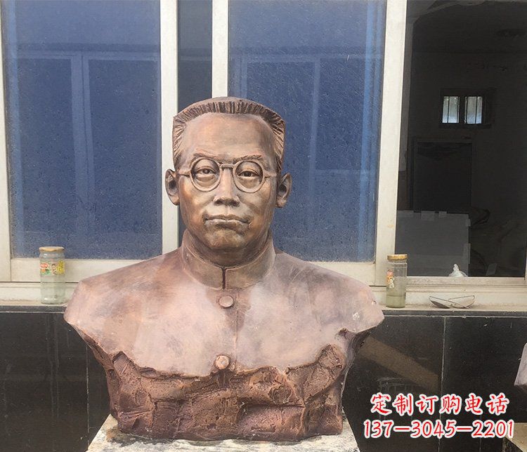 烟台精致的刘伯承头像铜雕