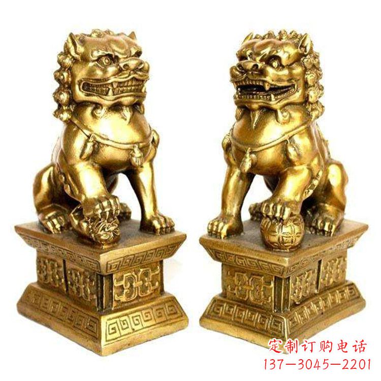 烟台鎏金故宫狮子,精美而堂皇的雕塑