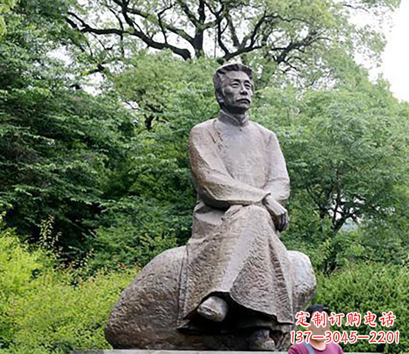 烟台倾情打造鲁迅公园手工雕塑