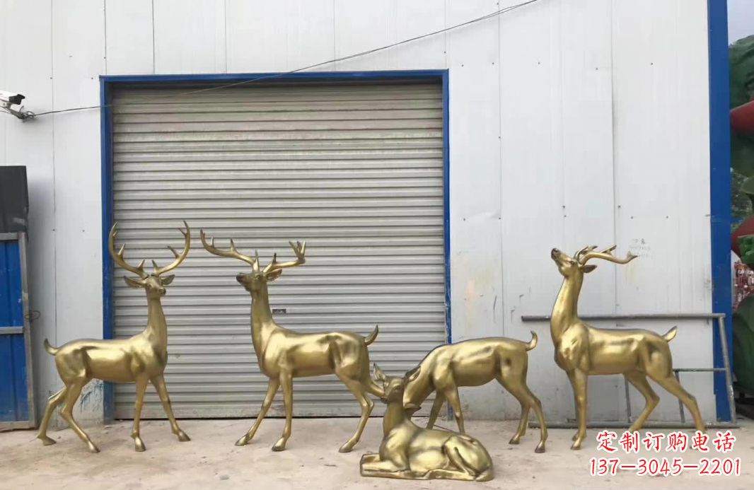 烟台产自中领雕塑的手工鹿群铜雕塑,是一款以鹿…