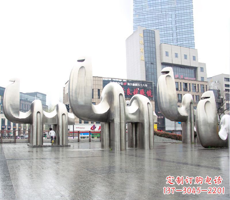 烟台不锈钢骆驼雕塑,更添雅致风情