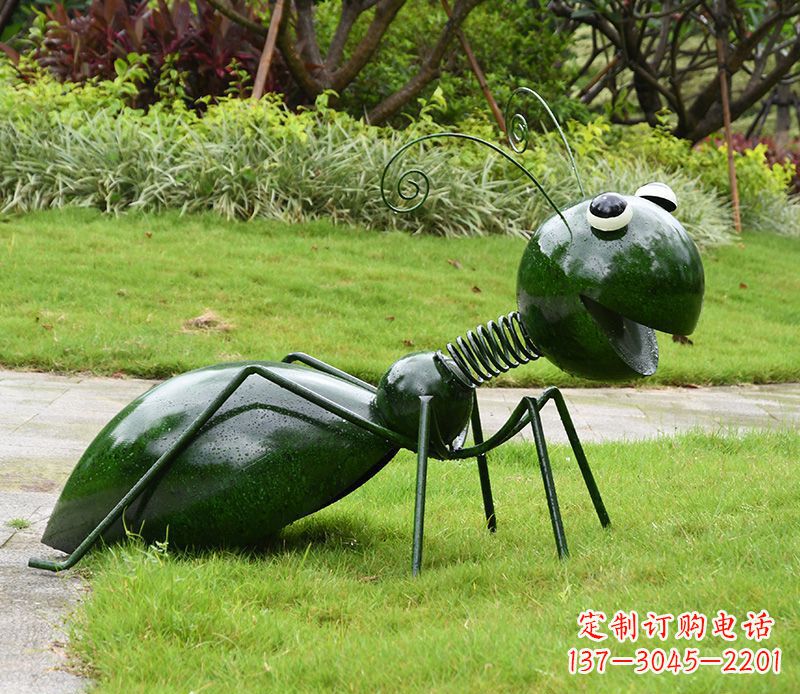 烟台绿色落尾蚂蚁不锈钢摆件雕塑:精致的小动物艺术作品