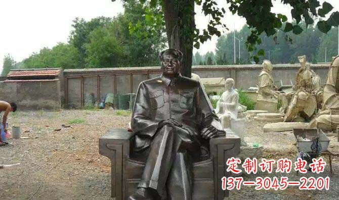 烟台毛主席坐像广场伟人铜雕