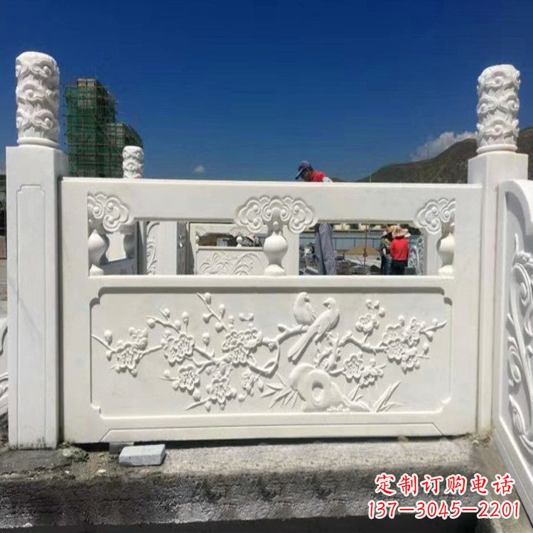 烟台梅花石雕塑栏板——为您的室内外空间带来精美的艺术气息
