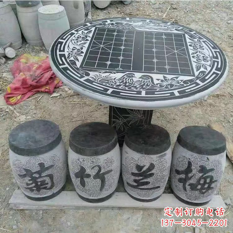 烟台传统文化融入石桌凳雕塑