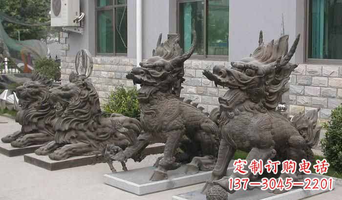 烟台招财进宝,麒麟雕塑立足宅门口