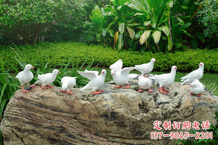 烟台鸽子雕塑,母亲抱孩子的传家之宝