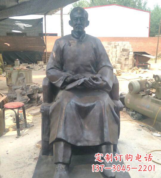 烟台蔡元培铜雕:让你的精神耀眼发光