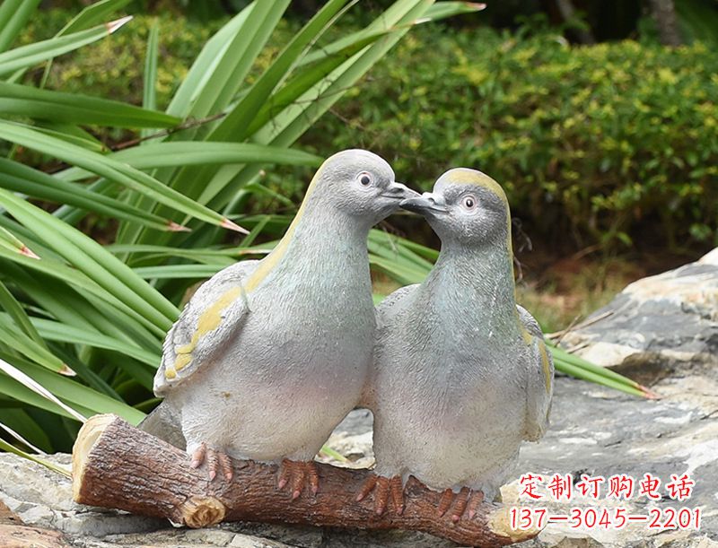 烟台南京抗战胜利纪念馆和平鸽雕塑,历久弥新