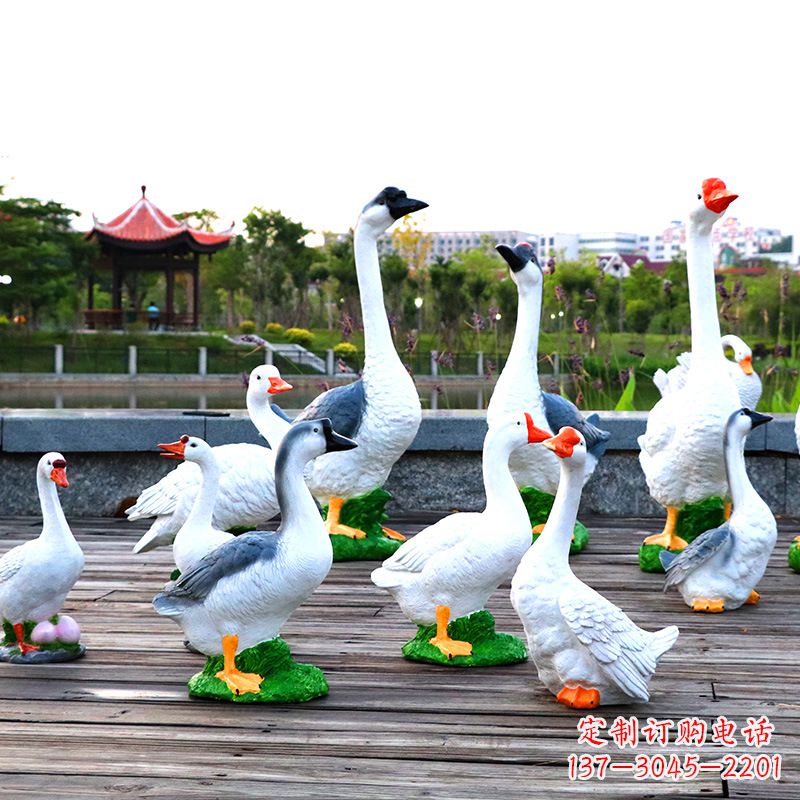 烟台农场户外草地水景天鹅动物雕塑摆件