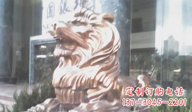 烟台趴着的西洋狮子铜雕 (3)