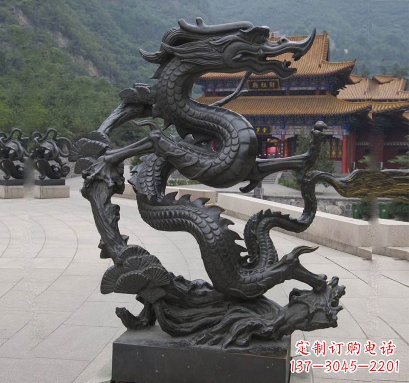 烟台超群绝伦的盘龙铜雕