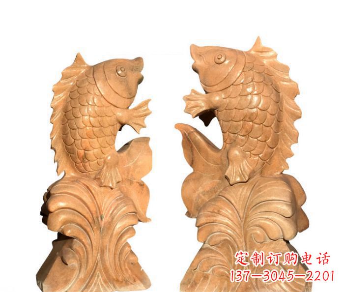 烟台中领雕塑:精美的鲤鱼喷水晚霞红石雕