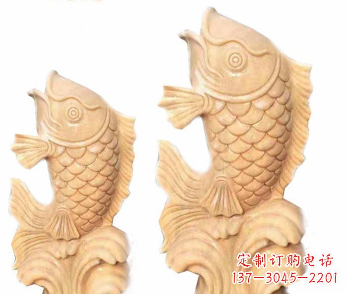 烟台晚霞红石喷水鲤鱼雕塑,灵动悠扬