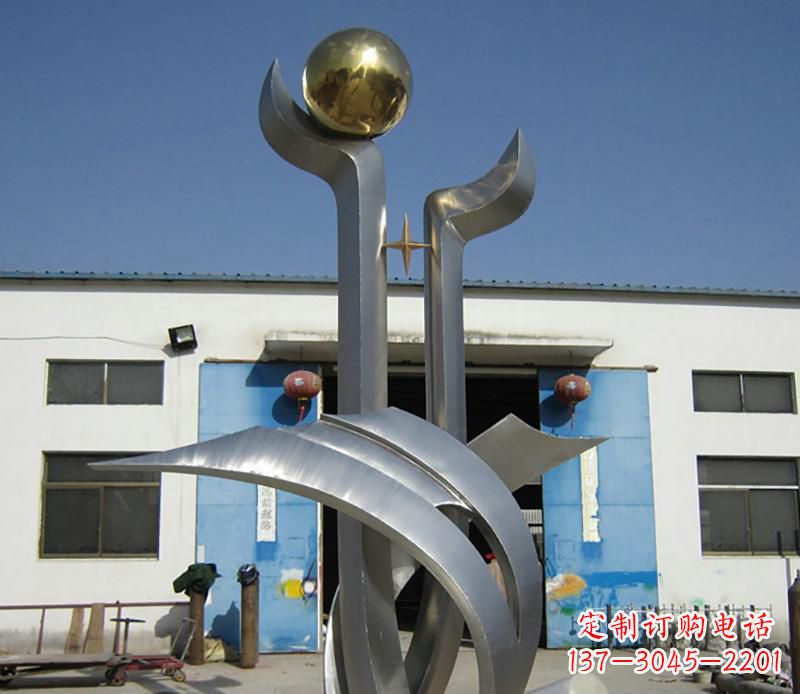 烟台中领雕塑:不锈钢树叶雕塑,精美绝伦