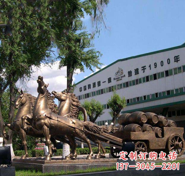 烟台追求完美,华丽马车铜雕塑