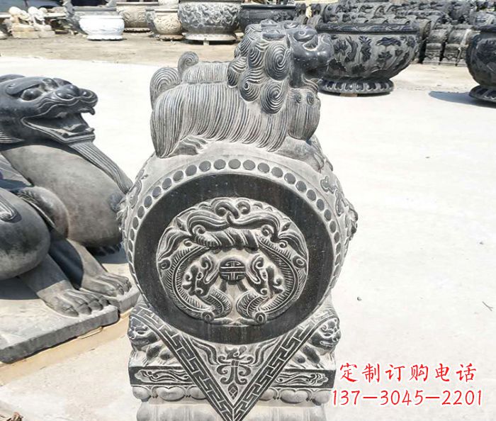 烟台精美的青石仿古狮子门墩石雕