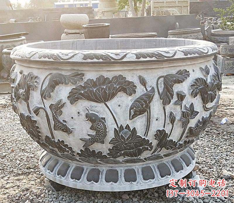 烟台荷花雕塑,迎宾之礼