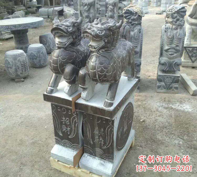 烟台精美的青石门口麒麟雕塑