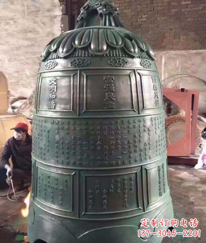 烟台古典铜钟雕塑,装点家园