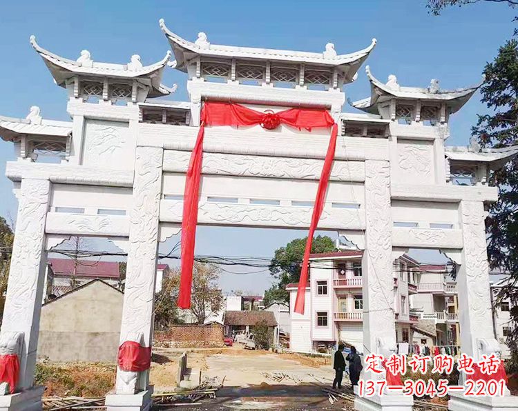 烟台三门三楼石雕牌坊:专业定制牌坊雕塑