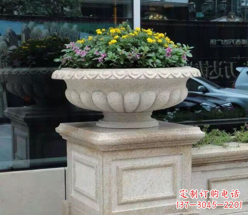 烟台商场门口大理石花盆景观雕塑