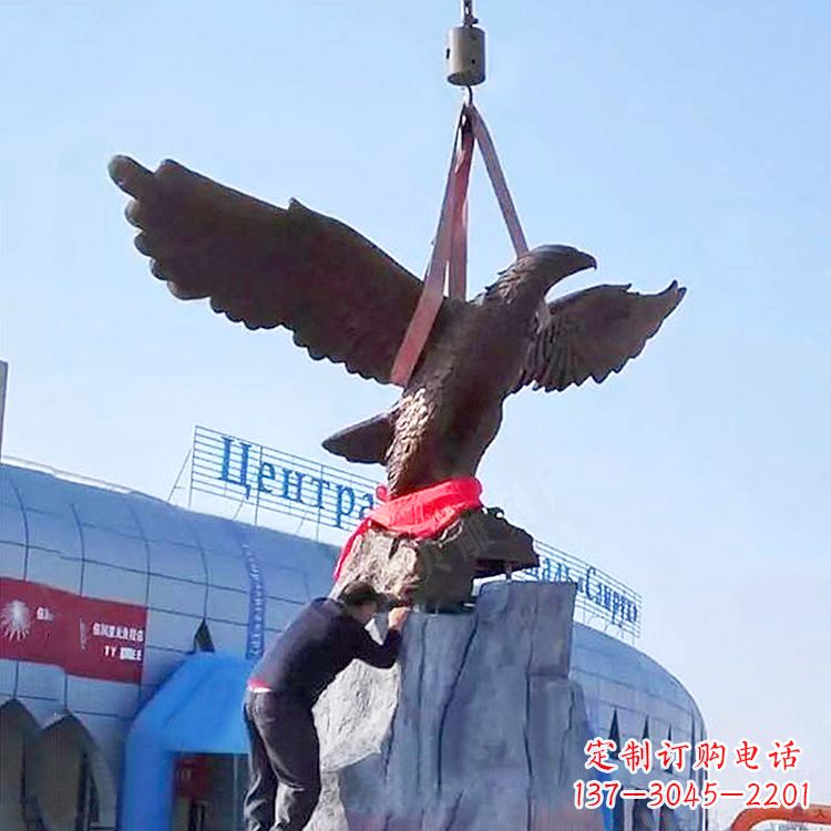 烟台商场企业大型老鹰铜雕景观