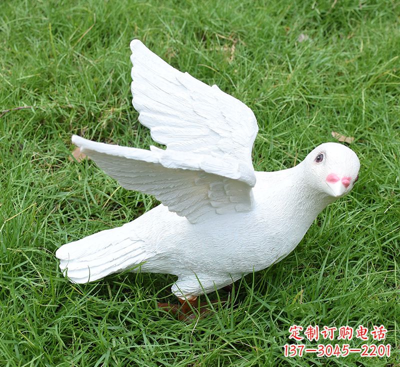 烟台象征和平的少女和平鸽雕塑