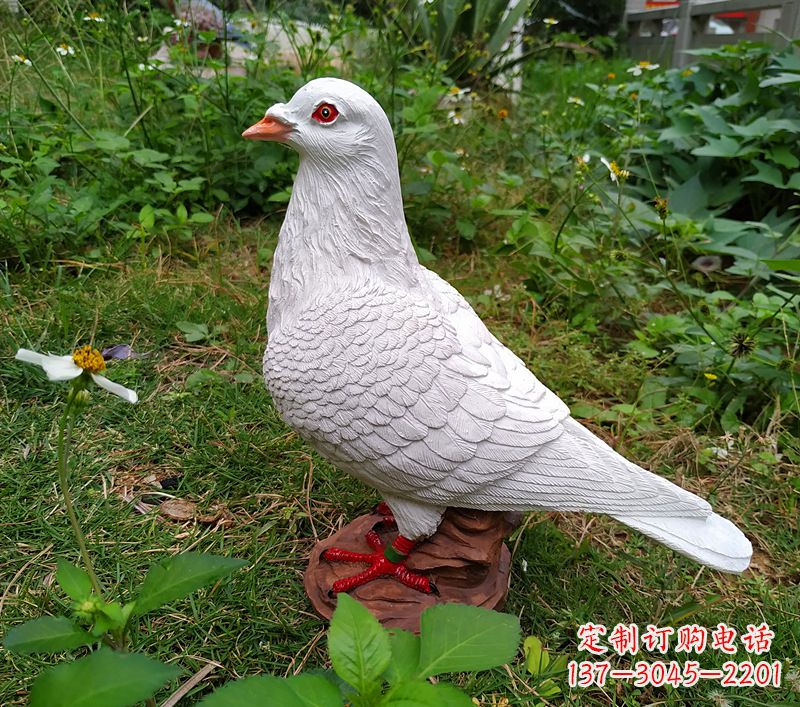 烟台为和平献芳礼:精美少女与和平鸽雕塑