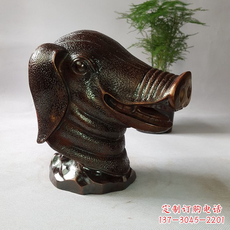 烟台生肖猪铸铜兽首