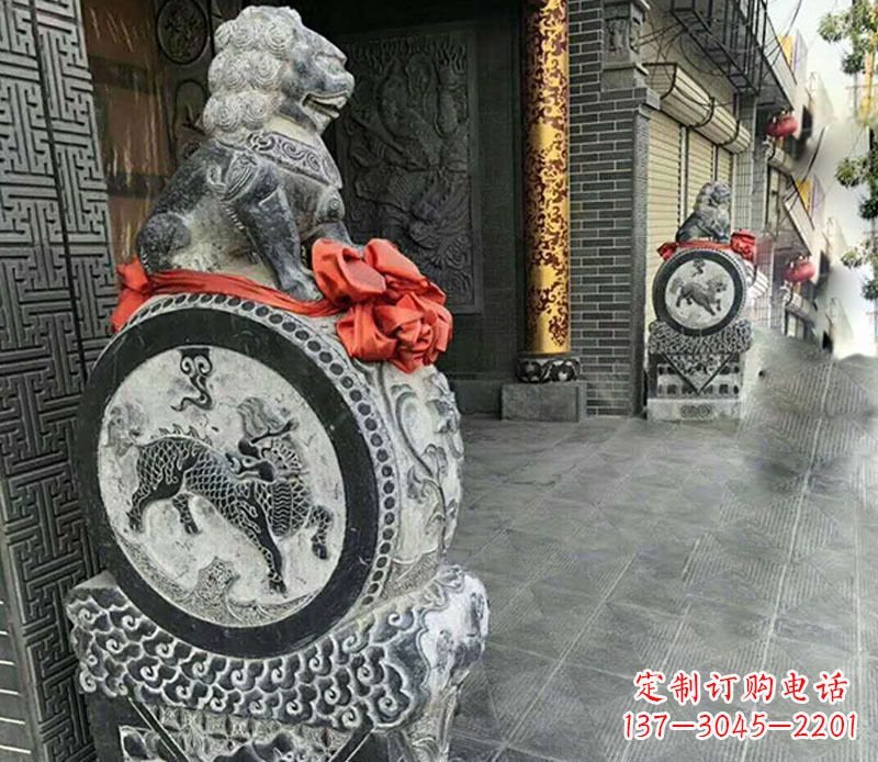 烟台狮子抱鼓石门墩雕塑,体现古典风格