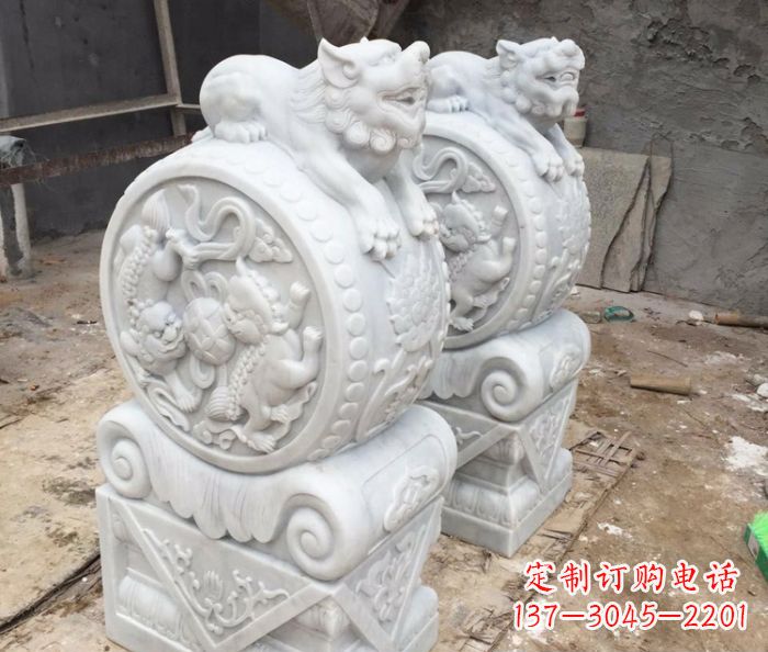 烟台中领雕塑领先制作狮子抱鼓石门墩