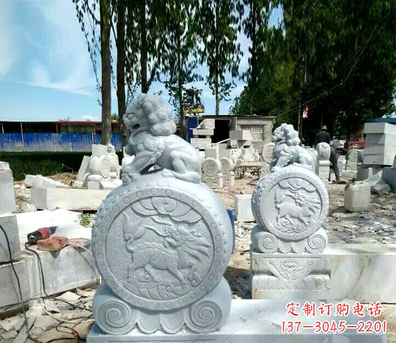 烟台狮子抱鼓石招财门墩石雕,铸就心愿