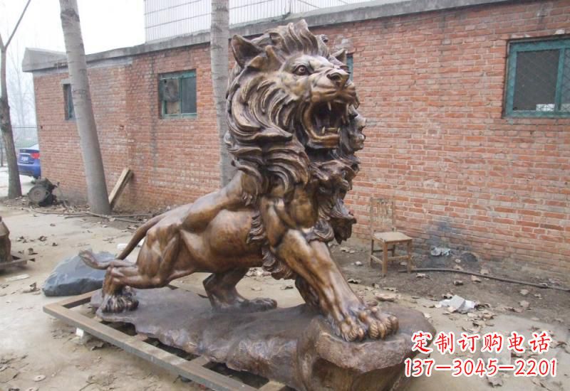 烟台高雅华贵的狮子铜雕