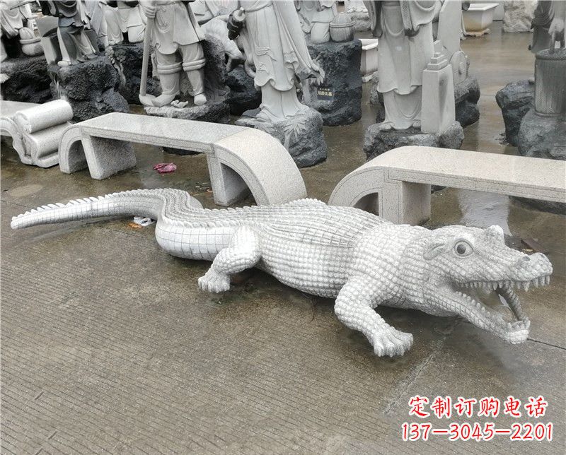 烟台石雕鳄鱼花岗岩园林景区观赏动物摆件
