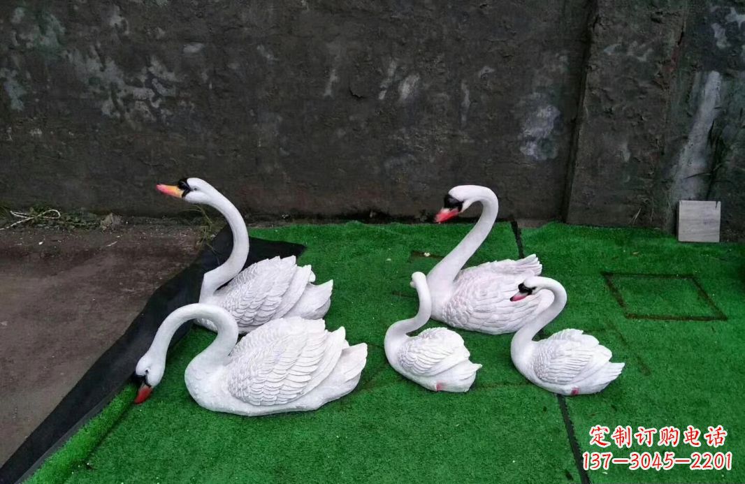 烟台精致细腻的石雕天鹅雕塑
